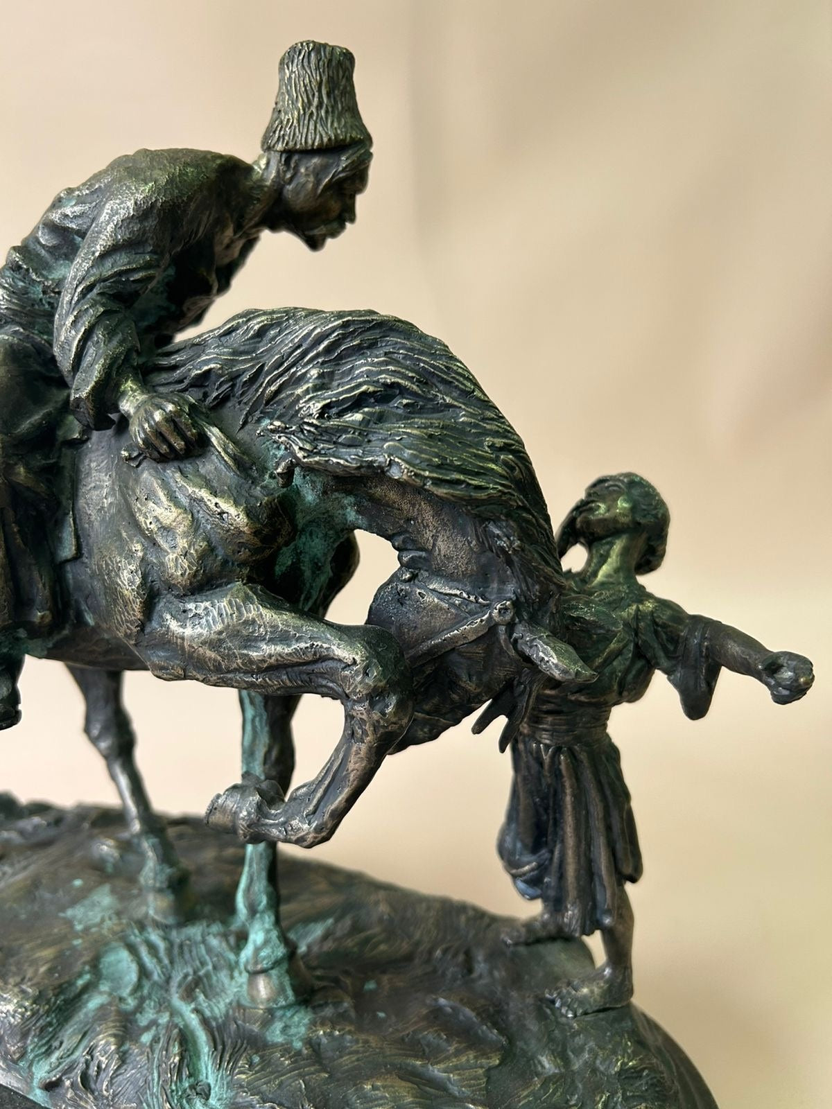 Скульптура "Прощання Козака з дитиною"