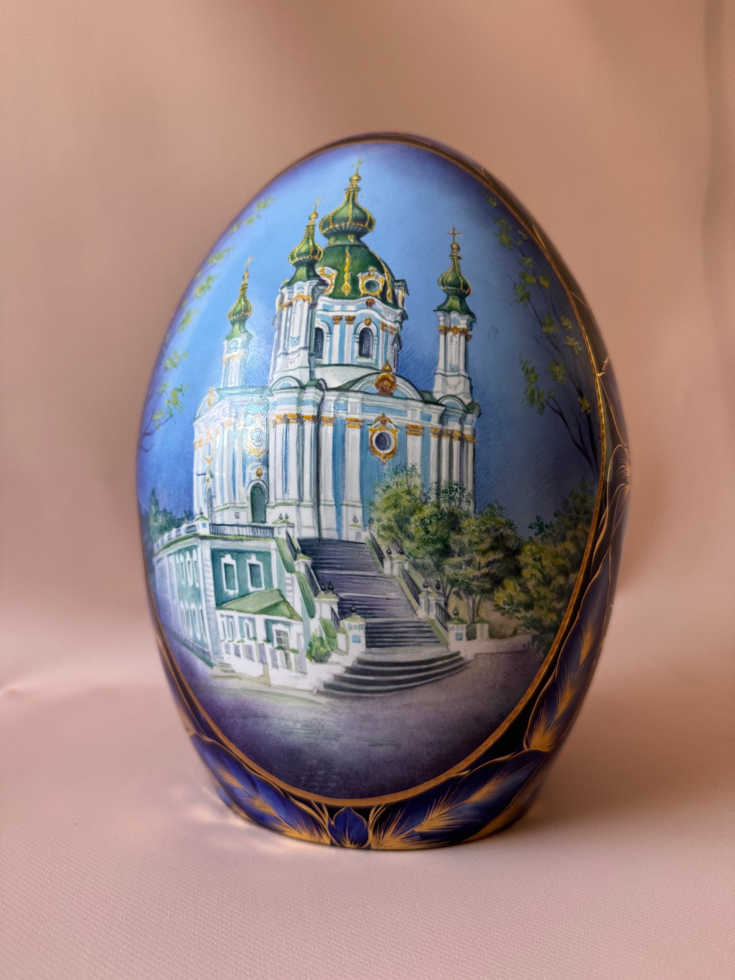 Фарфорове яйце "Андріївська церква"